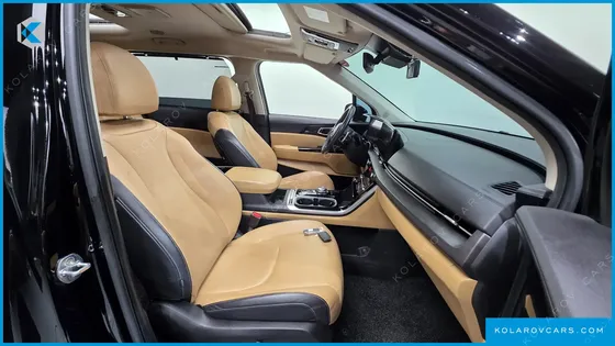 KIA CARNIVAL GASOLINE 9-SEATER SIGNATURE