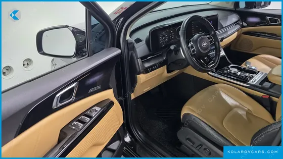 KIA CARNIVAL GASOLINE 9-SEATER SIGNATURE