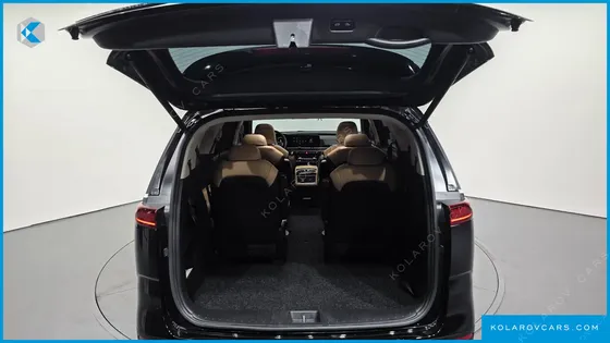 KIA CARNIVAL GASOLINE 9-SEATER SIGNATURE