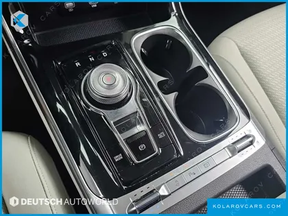 KIA CARNIVAL GASOLINE 9-SEATER NOBLESSE