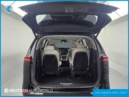 KIA CARNIVAL GASOLINE 9-SEATER NOBLESSE