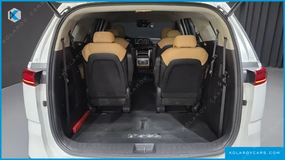 KIA CARNIVAL DIESEL 9-SEATER NOBLESSE
