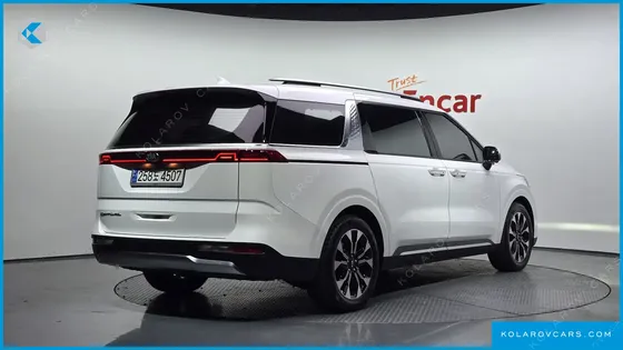 KIA CARNIVAL DIESEL 9-SEATER SIGNATURE