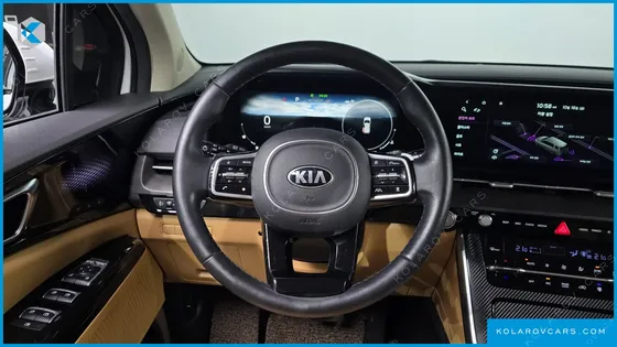 KIA CARNIVAL DIESEL 9-SEATER SIGNATURE