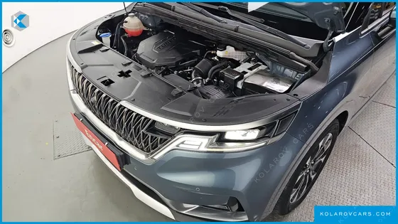 KIA CARNIVAL DIESEL 9-SEATER SIGNATURE