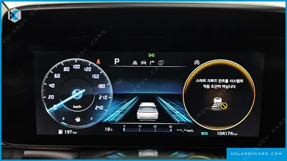 KIA CARNIVAL DIESEL 9-SEATER SIGNATURE