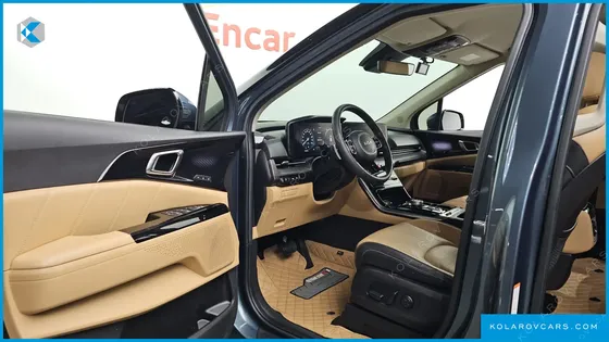 KIA CARNIVAL DIESEL 9-SEATER SIGNATURE