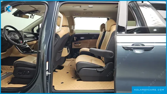 KIA CARNIVAL DIESEL 9-SEATER SIGNATURE