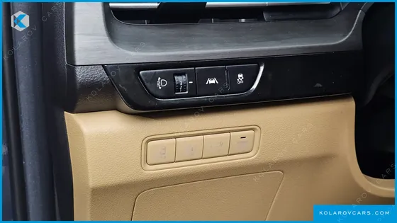 KIA CARNIVAL DIESEL 9-SEATER SIGNATURE