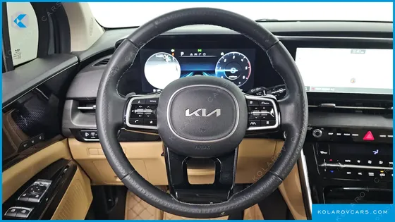 KIA CARNIVAL DIESEL 9-SEATER SIGNATURE