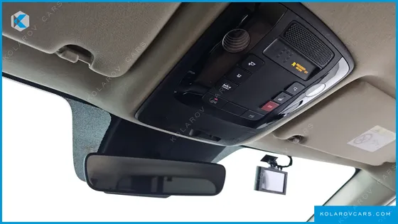 KIA CARNIVAL DIESEL 9-SEATER SIGNATURE