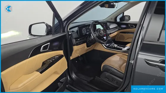 KIA CARNIVAL DIESEL 9-SEATER SIGNATURE