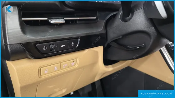 KIA CARNIVAL DIESEL 9-SEATER SIGNATURE