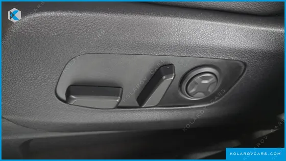 KIA CARNIVAL DIESEL 9-SEATER SIGNATURE