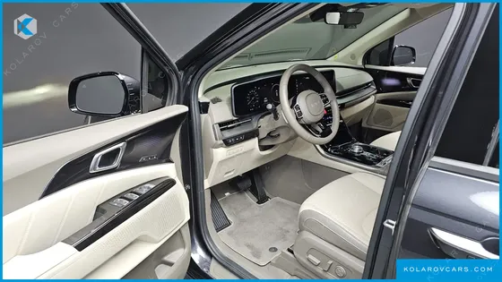 KIA CARNIVAL GASOLINE 9-SEATER SIGNATURE