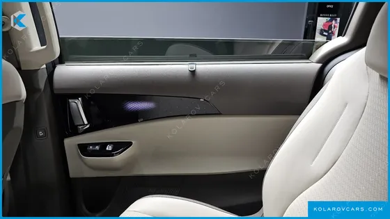 KIA CARNIVAL GASOLINE 9-SEATER SIGNATURE