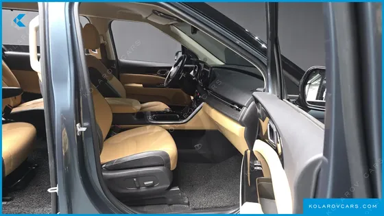 KIA CARNIVAL DIESEL 9-SEATER NOBLESSE