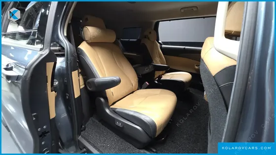 KIA CARNIVAL DIESEL 9-SEATER NOBLESSE