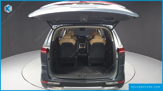 KIA CARNIVAL DIESEL 9-SEATER NOBLESSE