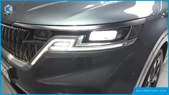 KIA CARNIVAL DIESEL 9-SEATER NOBLESSE