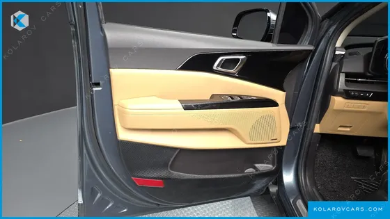 KIA CARNIVAL DIESEL 9-SEATER NOBLESSE