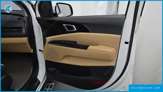 KIA CARNIVAL DIESEL 9-SEATER PRESTIGE