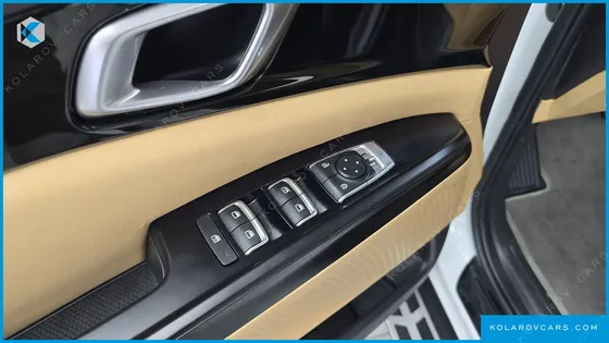 KIA CARNIVAL DIESEL 9-SEATER PRESTIGE