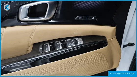 KIA CARNIVAL DIESEL 7-SEATER SIGNATURE