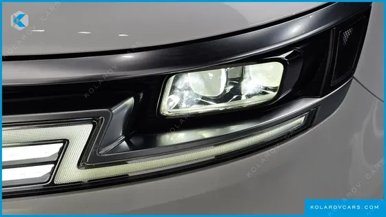 KIA CARNIVAL DIESEL 7-SEATER SIGNATURE