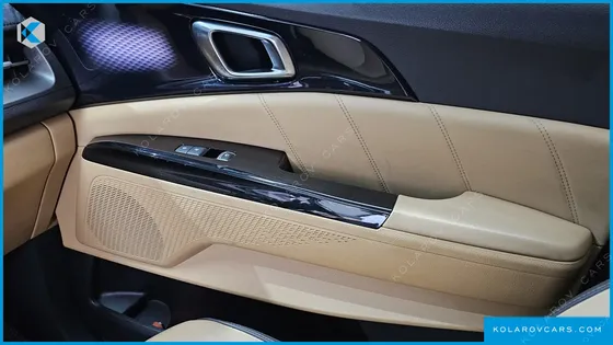 KIA CARNIVAL DIESEL 7-SEATER SIGNATURE