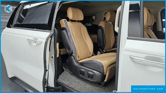 KIA CARNIVAL DIESEL 7-SEATER SIGNATURE