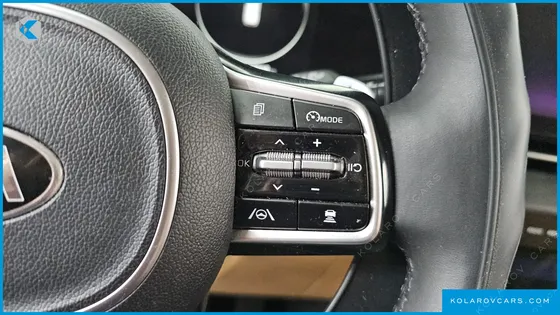 KIA CARNIVAL DIESEL 7-SEATER SIGNATURE