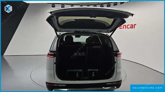 KIA CARNIVAL DIESEL 7-SEATER SIGNATURE