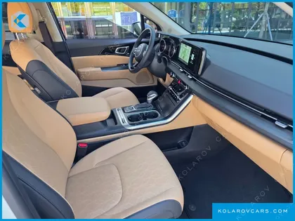 KIA CARNIVAL DIESEL 9-SEATER PRESTIGE