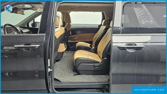 KIA CARNIVAL DIESEL 9-SEATER NOBLESSE