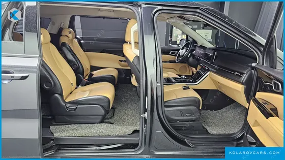 KIA CARNIVAL DIESEL 9-SEATER NOBLESSE