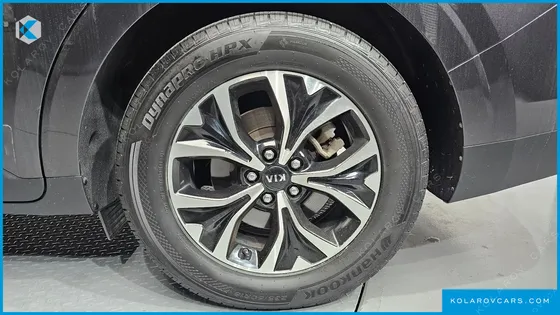 KIA CARNIVAL DIESEL 9-SEATER NOBLESSE