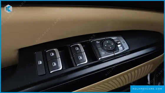KIA CARNIVAL DIESEL 9-SEATER PRESTIGE