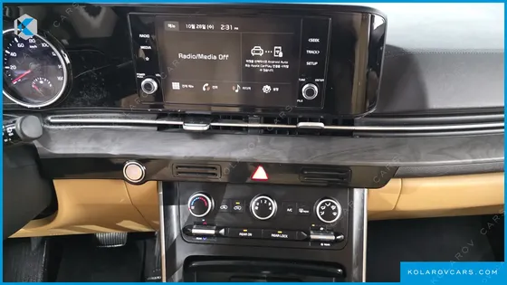 KIA CARNIVAL GASOLINE 11-SEATER PRESTIGE