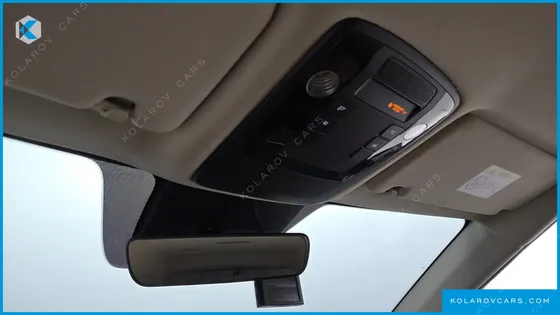 KIA CARNIVAL GASOLINE 11-SEATER PRESTIGE