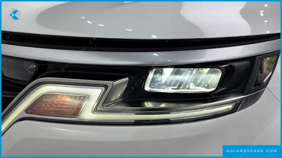 KIA CARNIVAL GASOLINE 11-SEATER PRESTIGE