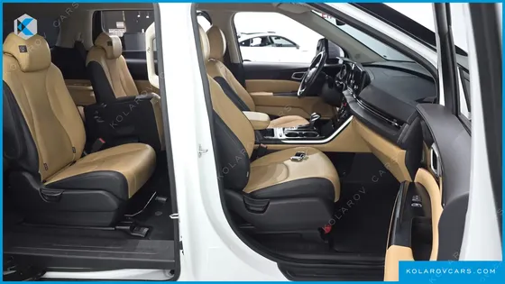 KIA CARNIVAL GASOLINE 11-SEATER PRESTIGE