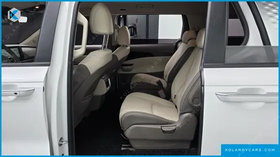 KIA CARNIVAL DIESEL 9-SEATER PRESTIGE