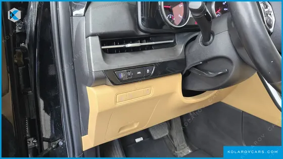 KIA CARNIVAL DIESEL 11-SEATER PRESTIGE