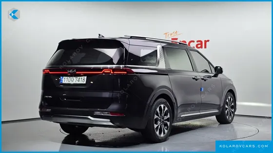 KIA CARNIVAL GASOLINE 9-SEATER SIGNATURE