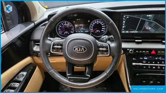 KIA CARNIVAL GASOLINE 9-SEATER NOBLESSE