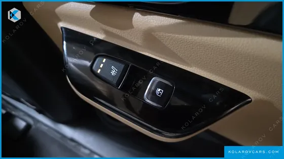 KIA CARNIVAL GASOLINE 9-SEATER NOBLESSE