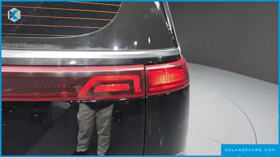 KIA CARNIVAL GASOLINE 9-SEATER NOBLESSE