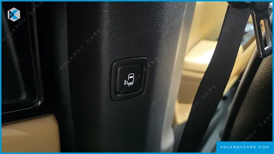 KIA CARNIVAL GASOLINE 9-SEATER NOBLESSE