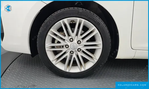 KIA CARENS 2.0 LPI PRESTIGE